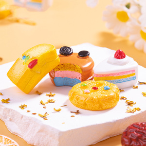 Mignonnes breloques miniatures 3D en résine, imitation biscuits, gâteaux et macarons, pour la création de nourriture miniature, la maison de poupée DIY, les porte-clés et la décoration de slime - Product Image 2