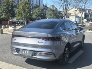 BYD Qin PLUS DM-i 2023 DM-i Champion, Auto Compacto Híbrido Enchufable, Nuevo Auto Eléctrico de Lujo BYD de China - Product Image 6