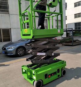 แท่นยกไฮดรอลิกขับเคลื่อนตัวเองทำงานทางอากาศด้วยตนเองความสูง8เมตรน้ำหนักเบาและแข็งแรง450กก. - Product Image 5