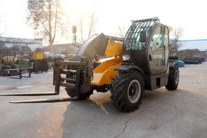 SYNBON Bouwlift Telescooplader Telescopische Heftruck 4x4 Nieuw 4 Wiel Aangedreven <span class=keywords><strong>3</strong></span>,5 Ton 7M Heftruck Versnellingsbak - Product Image 6