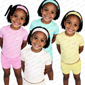 Set Coordinato Famiglia Personalizzato 2026, Completo Madre <span class=keywords><strong>e</strong></span> Figlia con Maglietta a Maniche Corte <span class=keywords><strong>e</strong></span> Pantaloncini, Set di 3 Pezzi per Abbigliamento Casual <span class=keywords><strong>e</strong></span> da Casa - Product Image 4