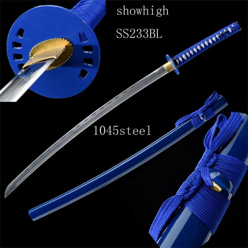 耐久性に優れた青い刀（カタナ）を使用した、クリエイティブなバイヤー