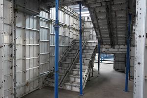 Khung nhôm nhẹ Vật liệu nhà tiền chế được sử dụng cho khuôn bê tông xây dựng Xanh và ván khuôn - Product Image 4