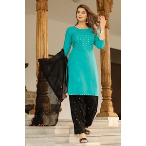 Conjunto de Kurti Teal con Patiala y Dupatta, Bordado con Espejos, Ropa Étnica de Rayón, Mangas Tres Cuartos, Cuello Redondo - Product Image 1