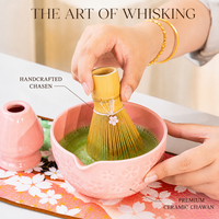 Ensemble de thé matcha à la fleur de cerisier de style japonais, bol en céramique, bec verseur, fouet chasen, support, boîte cadeau portable de qualité supérieure
