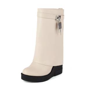 Botines de Moda Para Mujer Estilo Slip-On con Doblez y <span class=keywords><strong>Plataforma</strong></span> Dentada Tacón de Cuña Punta Almendrada Anchos a Media Pantorrilla con Candado - Product Image 4