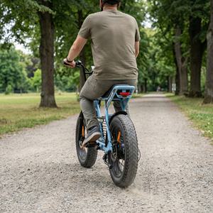 Etro Moped Style Elektrische Fatbike met Hydraulische Schijfremmen, Lange Zitbank, Stabiele Cruiser voor Stadswegen en Parkpaden - Product Image 4