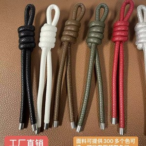 Porte-clés tressé style coréen, pendentif en cuir PU couleur unie, breloque de sac, artisanat manuel coloré, clochette en forme de cœur et goutte d'eau - Product Image 4