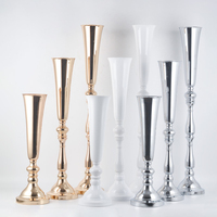 Support floral haut en métal doré, présentoir pour centres de table trompette de mariage, vase trompette à fleurs personnalisable argenté et blanc