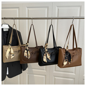 Sac fourre-tout en <span class=keywords><strong>cuir</strong></span> PU grande capacité avec décoration en écharpe pour le <span class=keywords><strong>travail</strong></span> et l'usage quotidien - Product Image 2