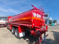 S1NOTRUK HOW0 6x4 20000L Nouveau Camion-citerne mobile anti-corrosion pour le ravitaillement en carburant diesel avec distributeur et enrouleur de tuyau
