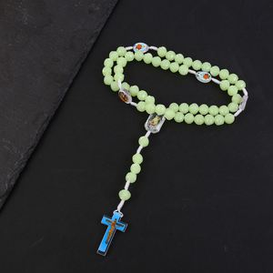 Rosario Católico Luminoso de 10 mm, Colgante de Oración Brillante, Cuentas de Plástico con Icono de Jesús, Joyería Cristiana para Regalos de Pascua - Product Image 2