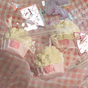 Jouet à presser unisexe en forme de pudding à la fraise, balle en PU super douce, design attrayant, anti-stress, jouet à pincer amusant - Product Image 3