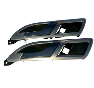 CSH Lot de 2 poignées intérieures de porte arrière gauche (<span class=keywords><strong>argent</strong></span>) de haute qualité Accessoire d'ouverture de porte Poignée adaptable résistante à l'usure 18D839221 - Product Image 1