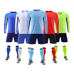 Elite Pro Atmungsaktives Fußball-Uniform-Set - Ultra-Weiches Schnelltrocknendes Trikot mit Shorts & Socken - Product Image 1