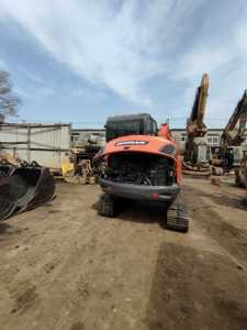 Mini pelle sur chenilles Doosan DX60 d'occasion poids en fonctionnement de 6 tonnes moteur Yanmar engrenage et pompe vente à bas prix - Product Image 3