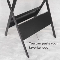 Présentoir métallique moderne sur pied avec revêtement poudré, facile à assembler, portable et pliable, noir/blanc, pour rangement de raquettes