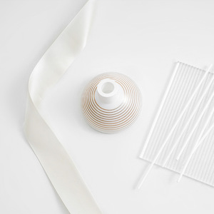Bouteilles en verre de roseau transparent à fond rond en céramique de luxe blanc diffuseur vide avec couvercle à vis quantité minimale de commande 100 pièces Carton emballé - Product Image 4