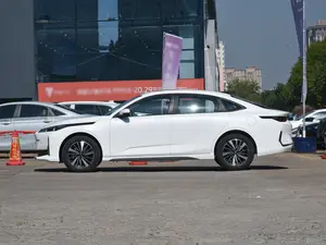 New Energy Extended Car Large Sedan Chinese Changan Qiyuan A05 Automóvil para adultos