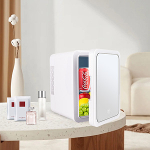 Mini Refrigerador Térmico Moderno de 4L de Doble Uso para Hogar y Auto - Enfriador Portátil de Productos de Belleza Frío/Calor con Refrigeración por Semiconductor - Product Image 3
