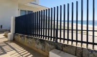 Clôture en aluminium soudé à lames, élégante et sécurisée pour villa / Clôture extérieure en aluminium pour la vie privée à domicile / Clôture en aluminium à lames