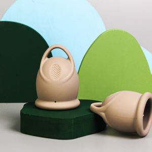 <span class=keywords><strong>Copa</strong></span> <span class=keywords><strong>Menstrual</strong></span> de silicona médica ecológica para mujer, de tamaño medio <span class=keywords><strong>copa</strong></span> <span class=keywords><strong>Menstrual</strong></span>/grande - Product Image 2