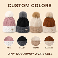 Bonnet tricoté bicolore avec broche nœud et pompon, collection hiver, vente en gros