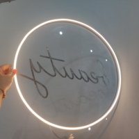 Koncept Drop Shipping 18 pouces LED Beauty Backlit Sign Clear Acrylic Hanging Sign Lumières décoratives pour l'acrylique et le plexiglas