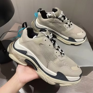 Chaussures de sport décontractées de luxe pour hommes, modèle triple, de créateur haut de gamme, en matériaux de qualité supérieure, basses, style Dad Shoes, pour la course à pied et le quotidien - Product Image 1