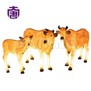 Lumière LED en forme de vache en fibre de verre 3D, adaptée à la décoration de jardin en extérieur, à l'éclairage paysager de parc et à la décoration de cour - Product Image 6