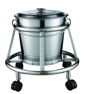 Poubelle à pédale en acier inoxydable pour hôpital - Product Image 1