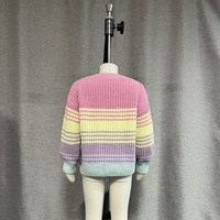 Pull en chenille à rayures arc-en-ciel pour filles Cora, fabrication OEM et ODM personnalisée, tricot à manches longues, pull en tricot moelleux