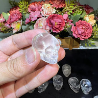 Mini crânes en quartz naturel de haute qualité, pierres de guérison, sculptures de crânes Feng Shui pour la décoration