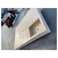 Table en travertin personnalisée en bloc solide avec évier pour l'extérieur Table en travertin avec bord fendu en roche