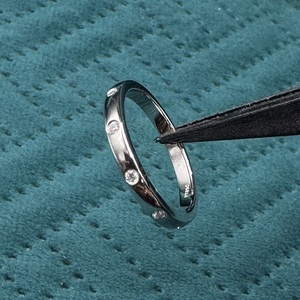 Anillo de Diamante Cultivado en Laboratorio con Certificado IGI de Platino, Joyería Elegante y de Lujo para Propuesta, Aniversario y Eventos de Boda - Product Image 3