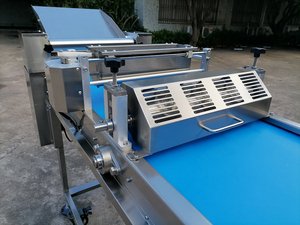 Máquina Cortadora y Rodadora de Donas Yucho para Fábrica de Donas de Levadura con Cortadores de Diferentes Formas: Hexágono, Long John, Mochi - Product Image 2