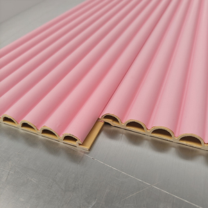 Panneaux muraux cannelés décoratifs résistants aux rayures, à assemblage sans joint, fournis directement par l'usine - Product Image 1