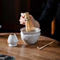 Ensemble de matcha en céramique avec logo personnalisé, bol japonais Chawan avec bec verseur, fouet en bambou Chasen, kit de cérémonie du matcha traditionnel OEM