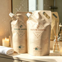 Pochette à bec verseur haut de gamme imprimée en gravure avec feuille d'or pour emballage de savon liquide, recharge de savon pour les mains, vente de luxe avec bouchon métallique