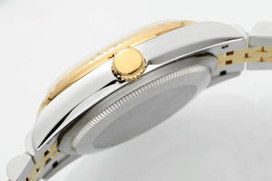 La caja y la correa están hechas de acero inoxidable 904L. Es elegante y tiene una apariencia noble. Reloj Mecánico - Product Image 5