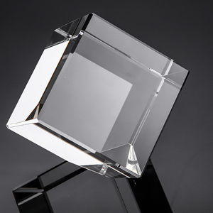 Cube de verre cube de cristal pour 3d Cube Laser Crystal Gravure Machine Graveur Intérieur - Product Image 1