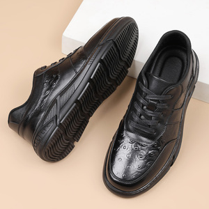 รองเท้าโลฟเฟอร์แบบสวมสำหรับผู้ชายรุ่นใหม่ ดีไซน์ลายหนังนกกระจอกเทศ น้ำหนักเบา วัสดุ PU เหมาะสำหรับใส่ทำงานและโอกาสทางการ - Product Image 5