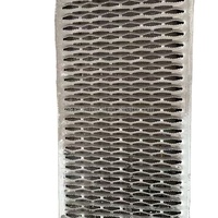 Grille de sécurité antidérapante en aluminium au design moderne pour passerelles, marches d'escalier métalliques et revêtements de toiture et de sol, durable