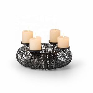 Bougeoir en bois et métal avec cœur décoratif - Product Image 2