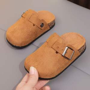 Chaussures décontractées élégantes pour garçons adolescents avec sangle à boucle, sabots pour enfants, pantoufles pour enfants - Product Image 2