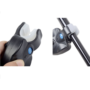 Set di Allarmi Elettronici Neri <span class=keywords><strong>per</strong></span> Pesca in Mare con Luce LED Stagionale, Suono di Avviso e Campanello con Clip <span class=keywords><strong>per</strong></span> Pesca alla Carpa - Product Image 4