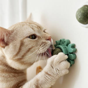 Palla di erba gatta girevole simpatico cartone animato zampa di granchio gatto giocattolo all'ingrosso per la pulizia dei denti gatto palla giocattolo - Product Image 2