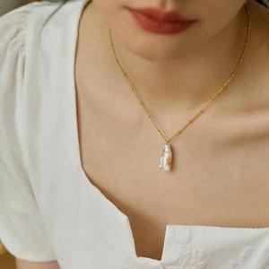 Collar de Perlas de Agua Dulce Barrocas Chapadas en Oro de 14K Hechas a Mano, Producción Única con Lámina de Cobre, Estilo de Cadena para Clavícula con Baño de Cobre - Product Image 4