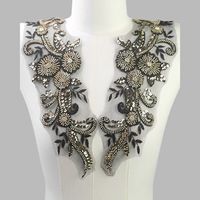 Applique en dentelle florale brodée faite à la main pour robes de mariée, à coudre, en forme de col en dentelle perlée pour vêtements