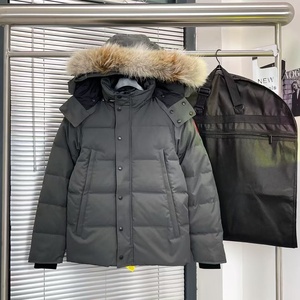 1.1 Klassischer Stil Hochwertige Warme Oberbekleidung Winddichter Echter Kojoten-Fell Winter Herren Kanadischer Windparka mit Gänsedaunen - Product Image 2